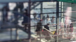 ������� ��� Defective Holiday